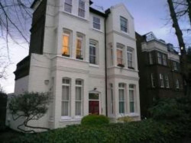 			ONE BED PLUS STUDY, 1 Bedroom, 1 bath, 1 reception Flat			 Broadhurst Gardens, WEST HAMPSTEAD