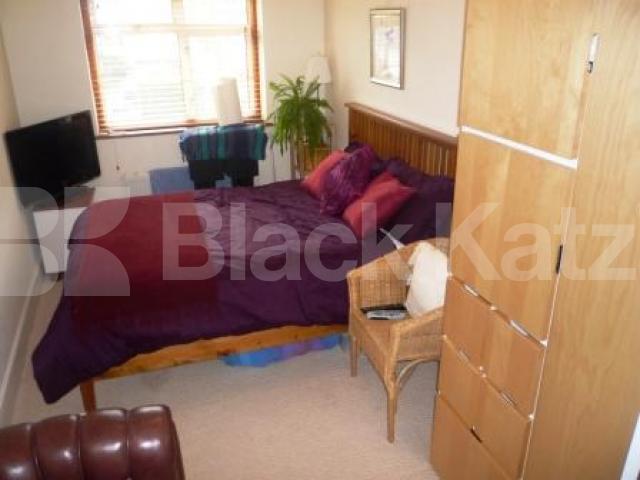 			3 Bedroom, 1 bath, 1 reception Flat			 Alexandra Park Road, ALEXANDRA PALACE