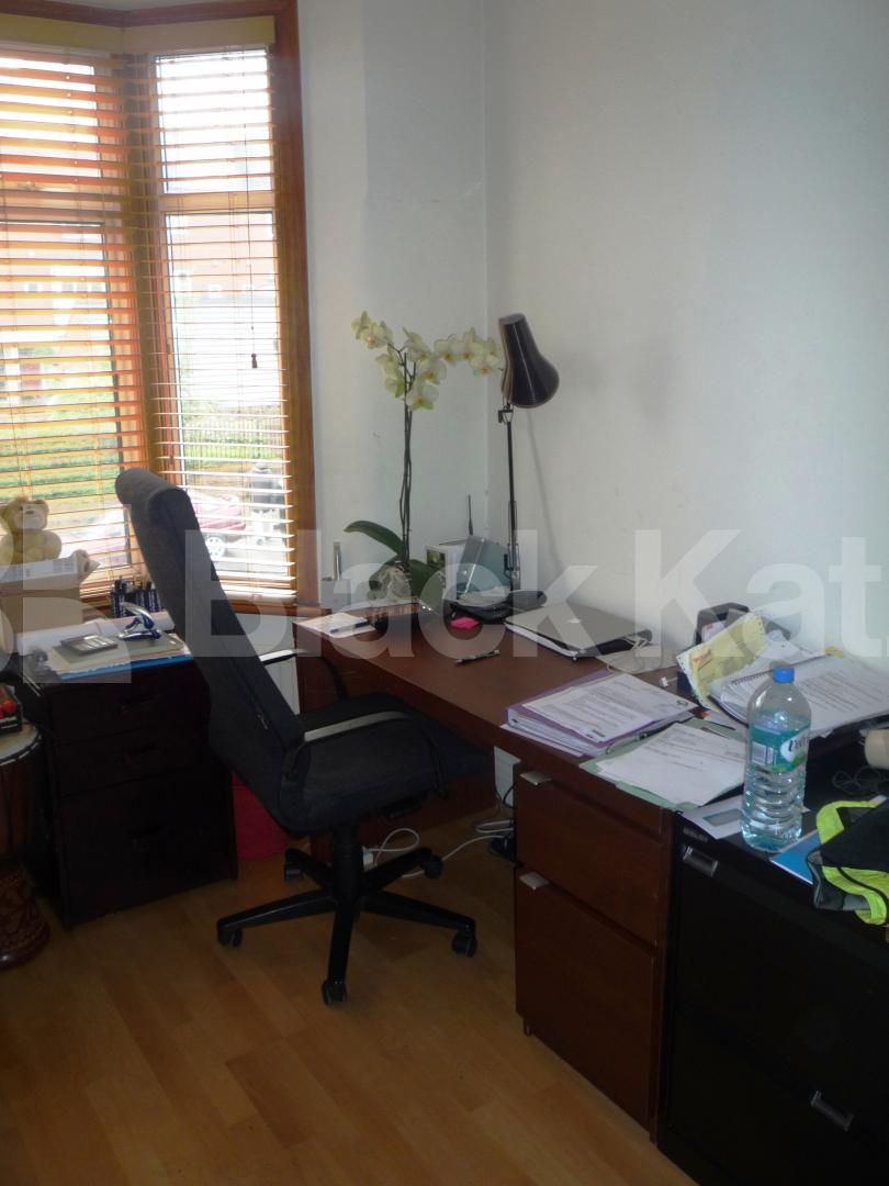 			3 Bedroom, 1 bath, 1 reception Flat			 Alexandra Park Road, ALEXANDRA PALACE