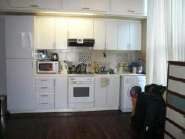 			NEW INSTRUCTION, Studio Apartment, 1 bath, 1 reception Flat			 Lanhill Road, MAIDA VALE