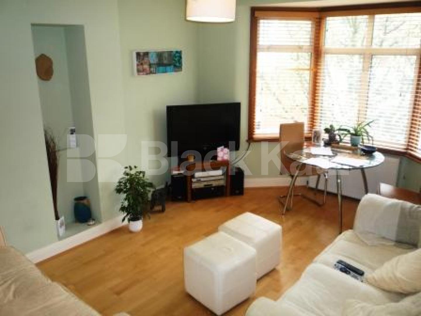 			3 Bedroom, 1 bath, 1 reception Flat			 Alexandra Park Road, ALEXANDRA PALACE