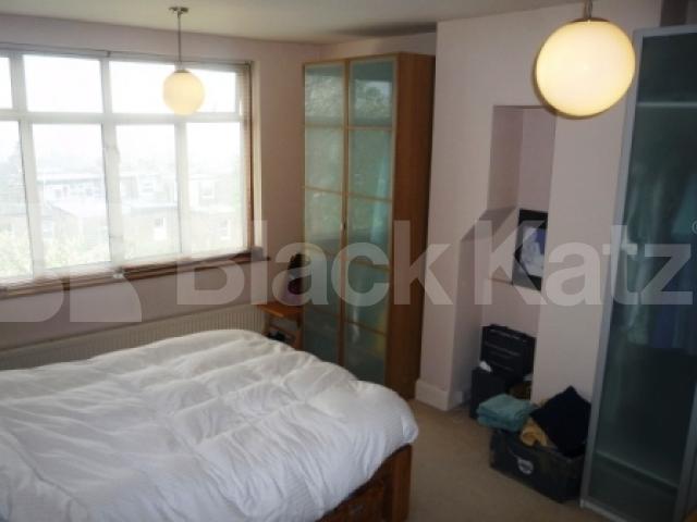 			3 Bedroom, 1 bath, 1 reception Flat			 Alexandra Park Road, ALEXANDRA PALACE