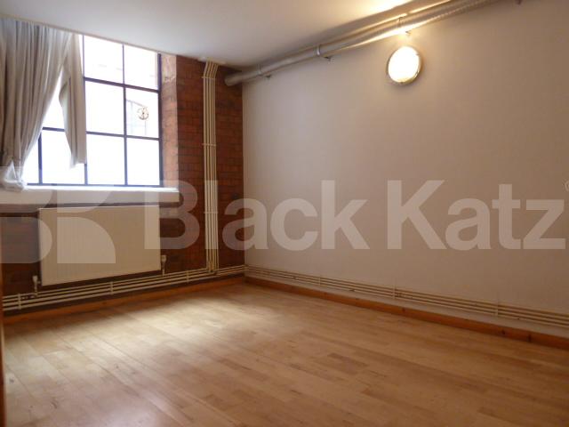 			NEW INSTRUCTION! WAREHOUSE CONVERSION, 1 Bedroom, 1 bath, 1 reception Flat			 Henshall Street, ISLINGTON/CANONBURY