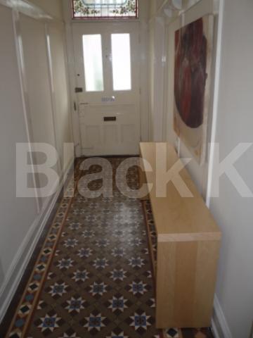 			LET BY BLACK KATZ, 2 Bedroom, 1 bath, 1 reception Flat			 Kings Avenue, MUSWELL HILL