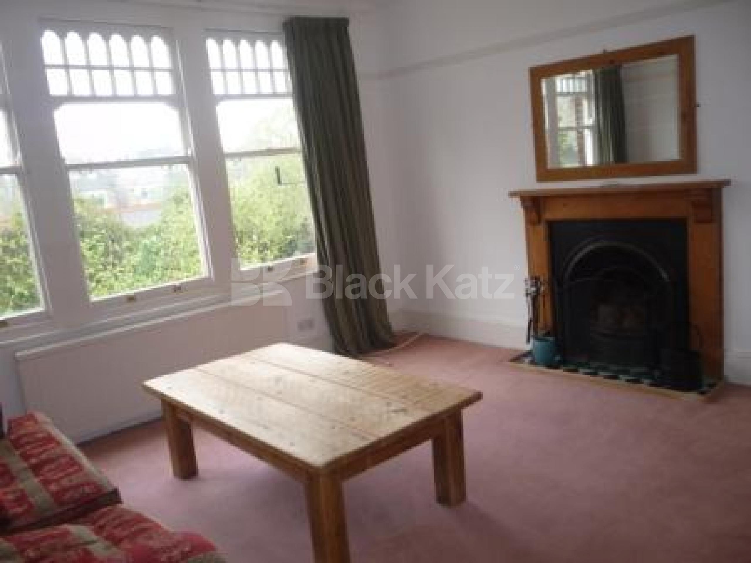 			LET BY BLACK KATZ, 2 Bedroom, 1 bath, 1 reception Flat			 Kings Avenue, MUSWELL HILL N10