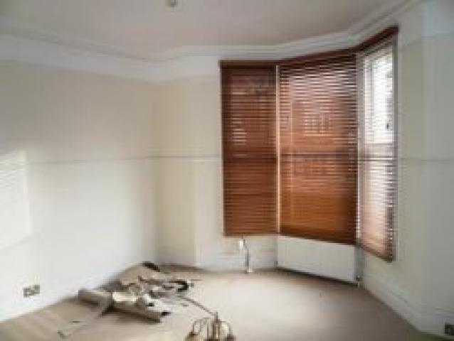 			2 Bedroom, 1 bath, 1 reception Flat			 Constantine Road, HAMPSTEAD HEATH/BELSIZE PARK