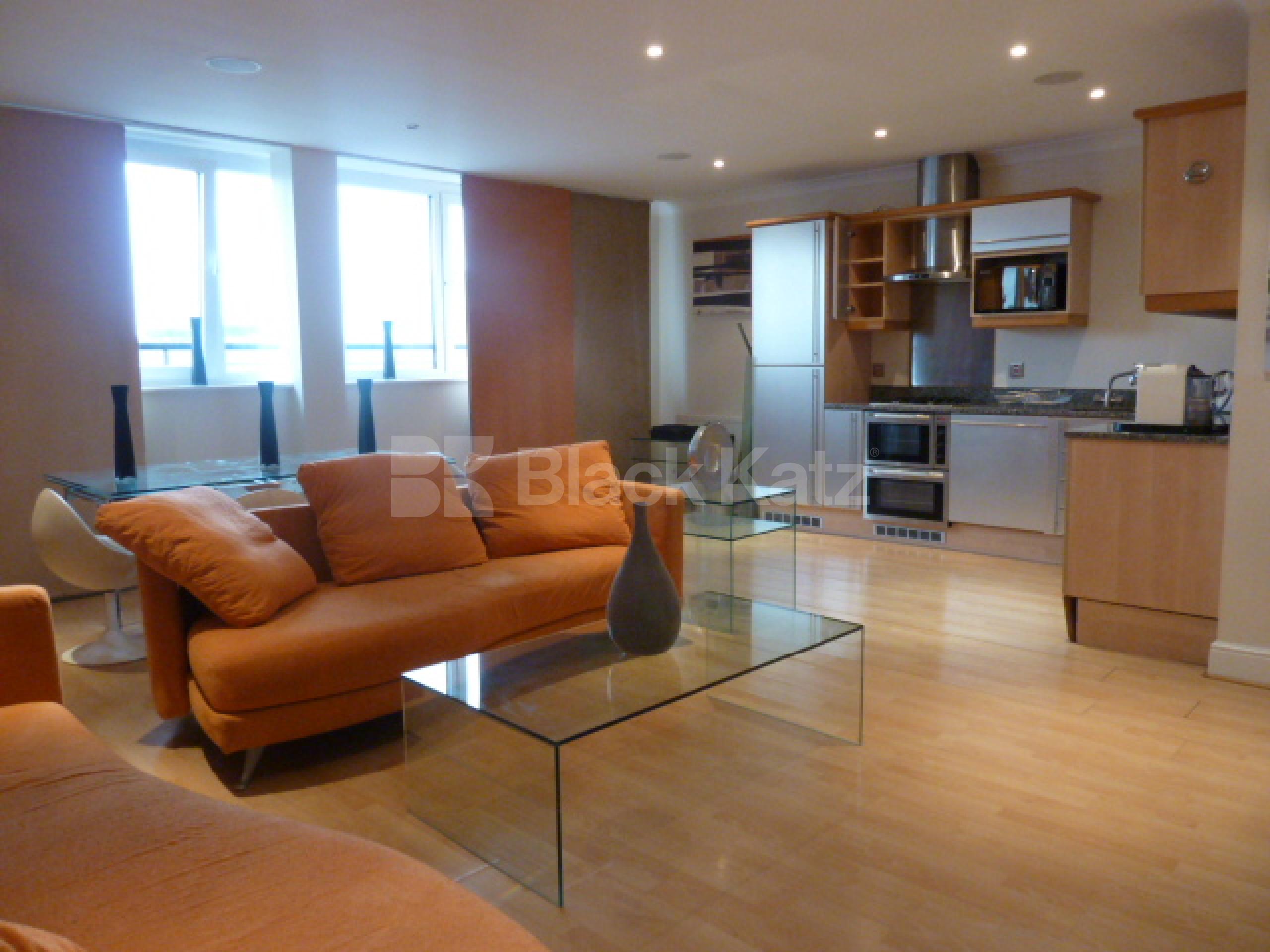 			STUNNING TWO BED IN ANGEL, 2 Bedroom, 1 bath, 1 reception Flat			 THE POINT-BARON STREET, ANGEL-ISLINGTON N1