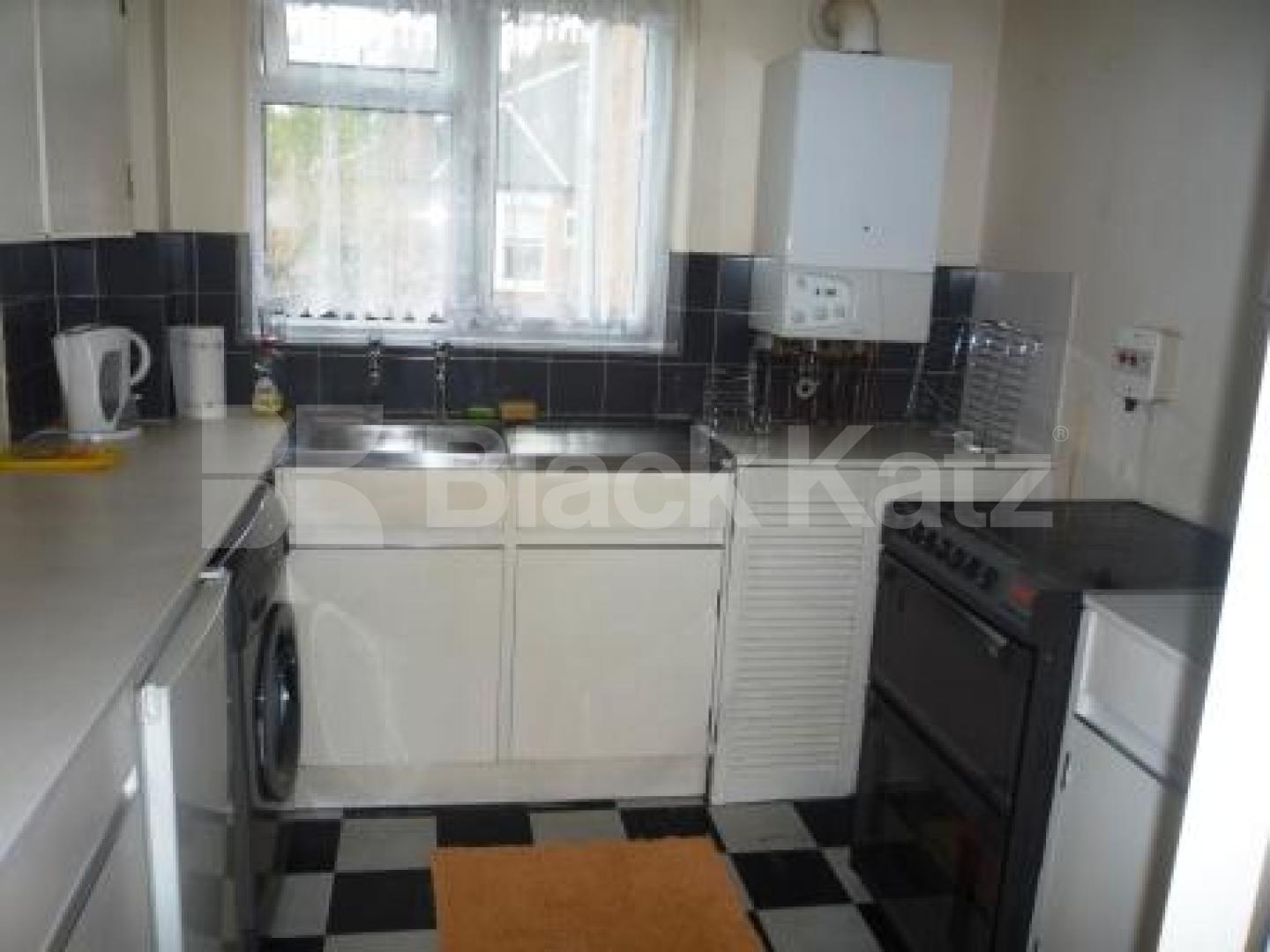 			LET!, 1 Bedroom, 1 bath, 1 reception Serviced Apartments			 Muswell Road, MUSWELL HILL