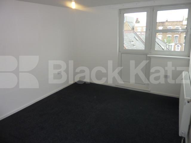 			NEW INSTRUSTION!!! BRAND NEW REFURBISHED!!!, 1 Bedroom, 1 bath, 1 reception Flat			 Vulcan Way, BARNSBURY-HOLLOWAY 