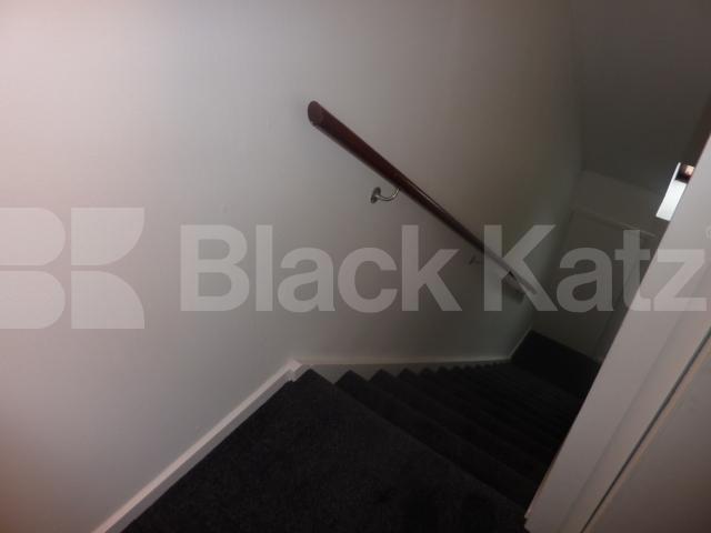 			NEW INSTRUSTION!!! BRAND NEW REFURBISHED!!!, 1 Bedroom, 1 bath, 1 reception Flat			 Vulcan Way, BARNSBURY-HOLLOWAY 