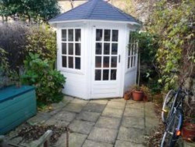 			2 Bedroom, 1 bath, 1 reception Flat			 Lothrop Street, QUEENS PARK