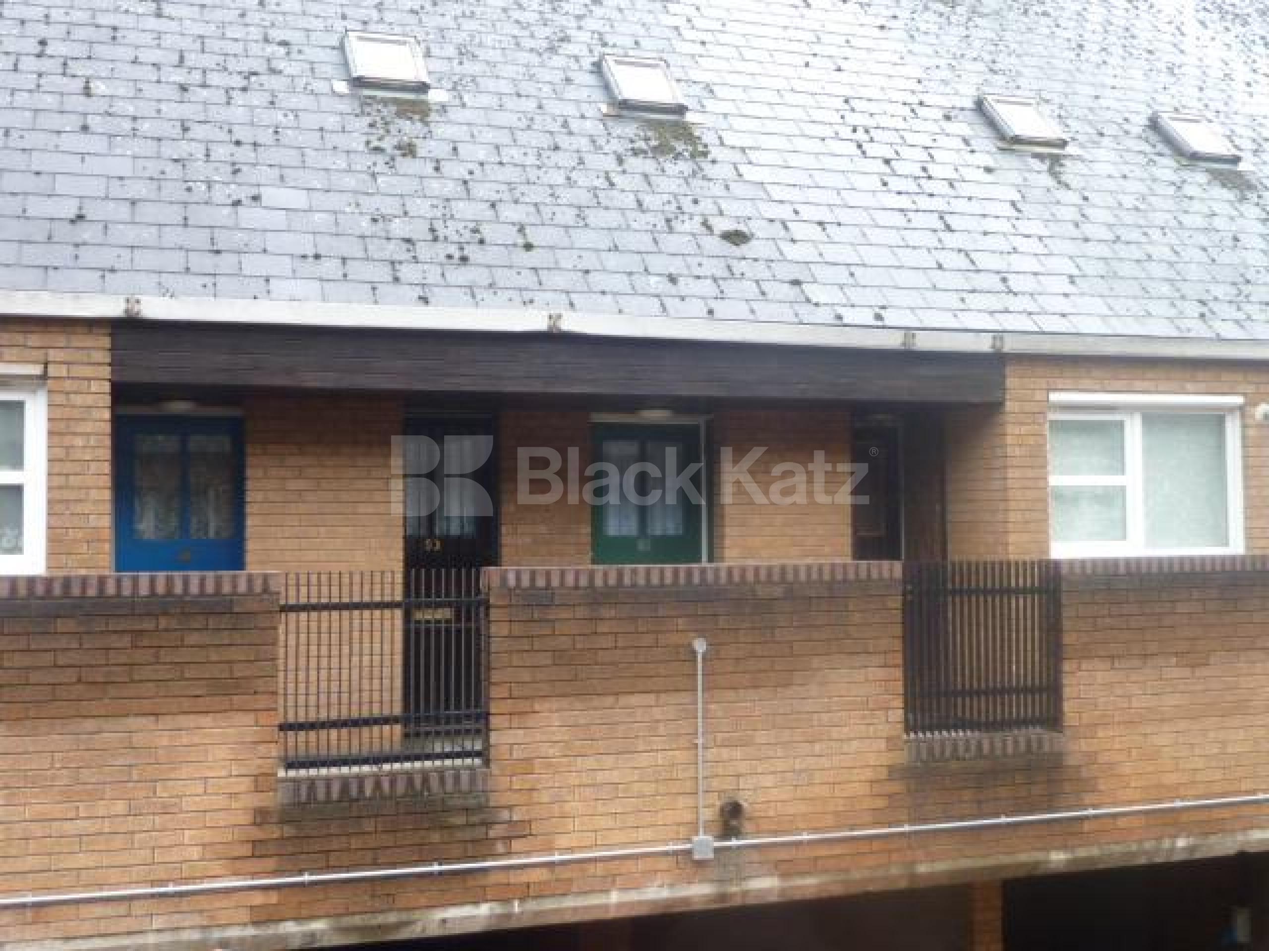 			NEW INSTRUSTION!!! BRAND NEW REFURBISHED!!!, 1 Bedroom, 1 bath, 1 reception Flat			 Vulcan Way, BARNSBURY-HOLLOWAY  N7