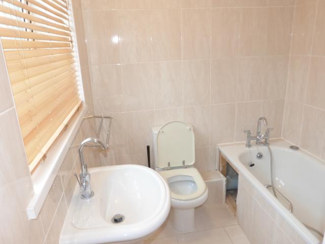 			2 Bedroom, 1 bath, 1 reception Flat			 Dowland Street, QUEENS PARK