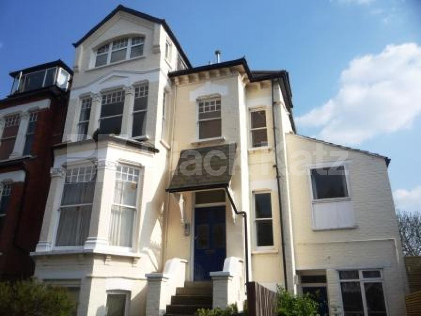 			A MUST SEE!, 2 Bedroom, 1 bath, 1 reception Flat			 Dickenson Road, CROUCH END