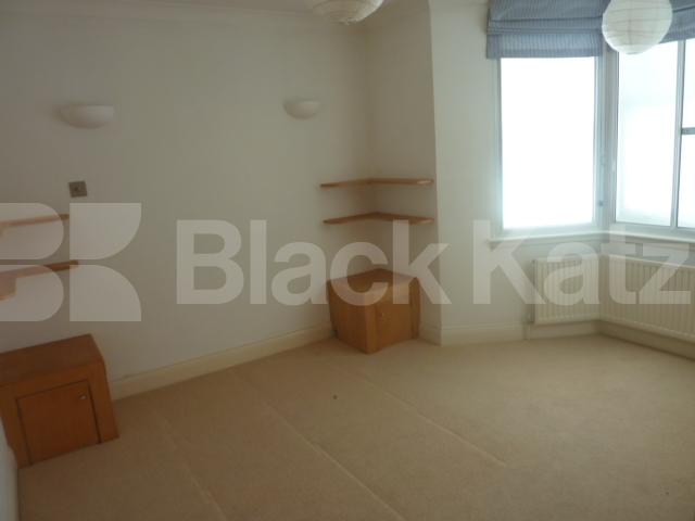 			PRIVATE TERRACE!, 1 Bedroom, 1 bath, 1 reception Flat			 Haverstock Hill, BELSIZE PARK