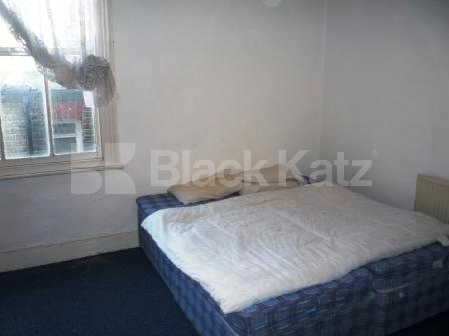 			3 Bedroom, 1 bath, 1 reception Flat			 Alexandra Park Road, MUSWELL HILL