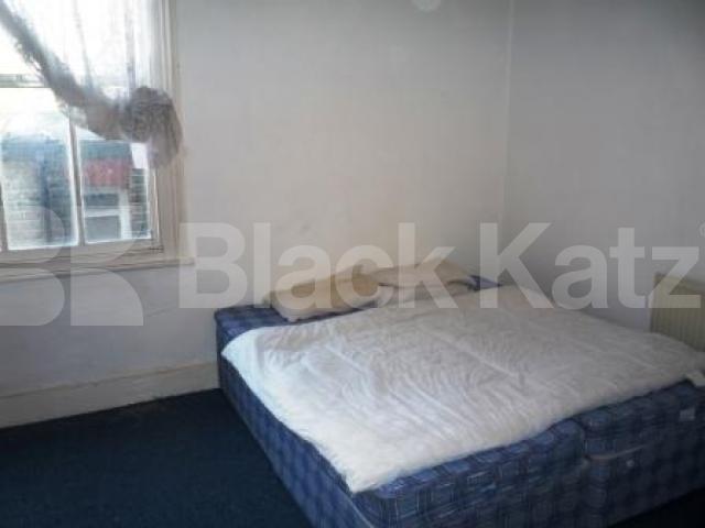 			3 Bedroom, 1 bath, 1 reception Flat			 Alexandra Park Road, MUSWELL HILL