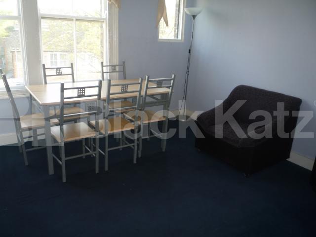 			3 Bedroom, 1 bath, 1 reception Flat			 Alexandra Park Road, MUSWELL HILL