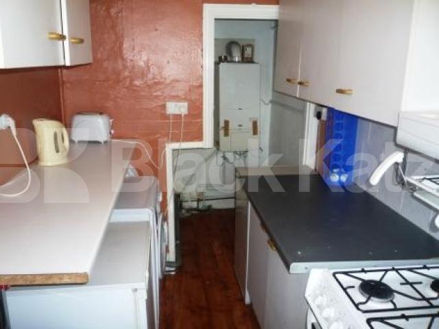 			3 Bedroom, 1 bath, 1 reception Flat			 Alexandra Park Road, MUSWELL HILL