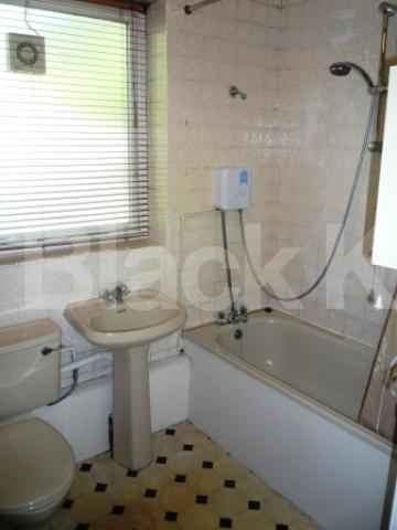 			2 Bedroom, 1 bath, 1 reception Flat			 Waverley Road, CROUCH END N8