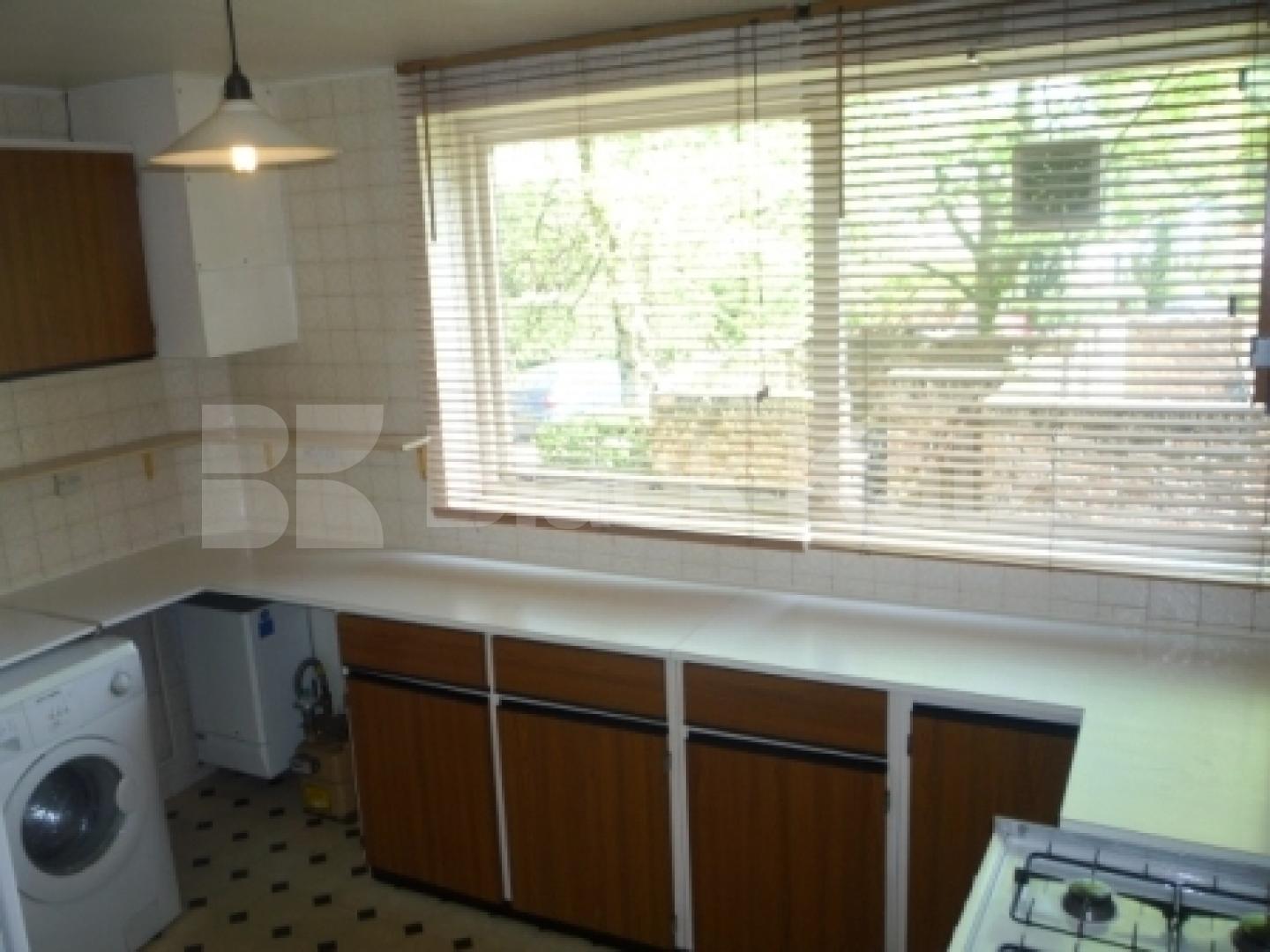 			2 Bedroom, 1 bath, 1 reception Flat			 Waverley Road, CROUCH END N8