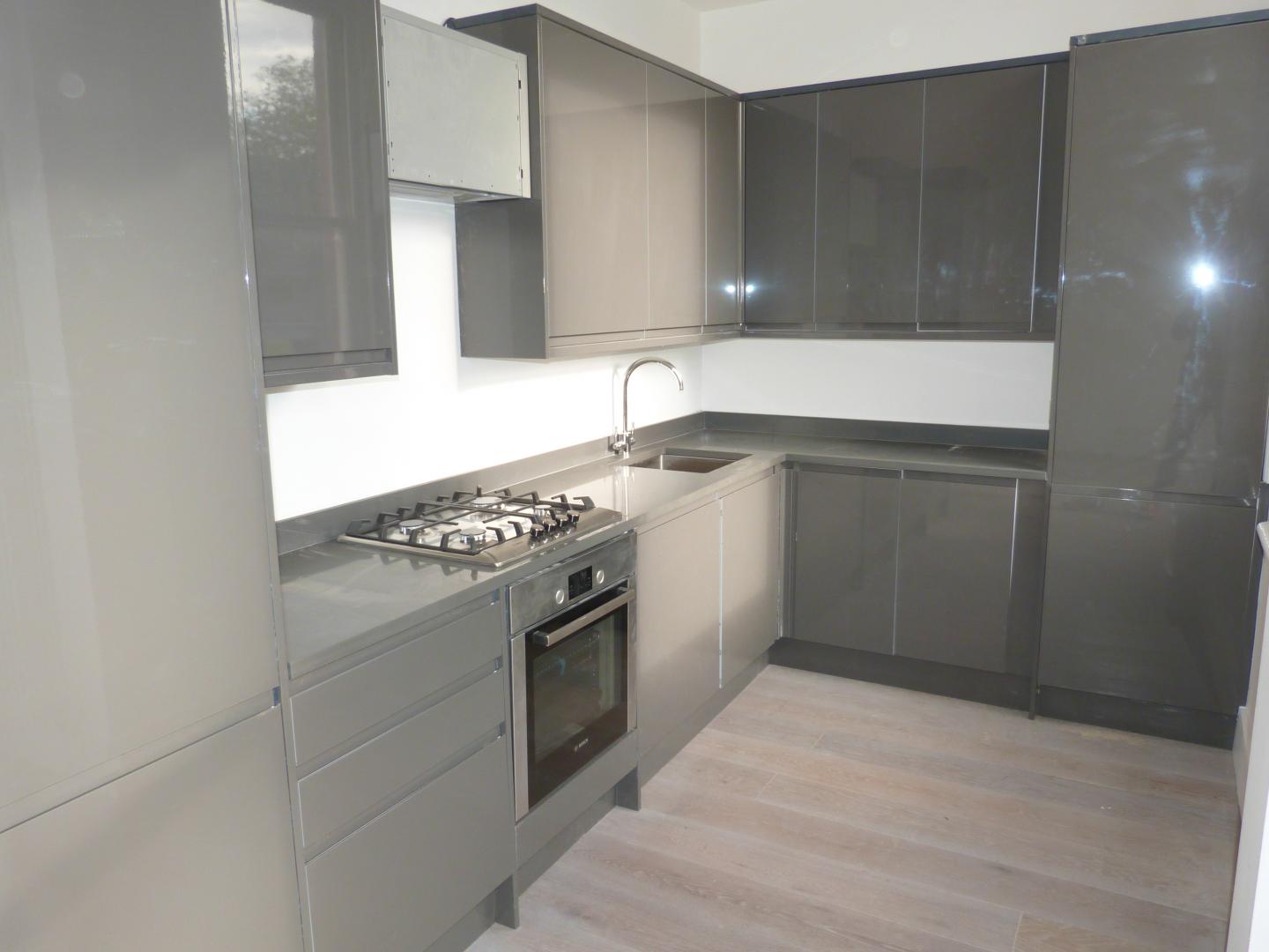 			1 Bedroom, 1 bath, 1 reception Flat			 Walm Lane, KILBURN