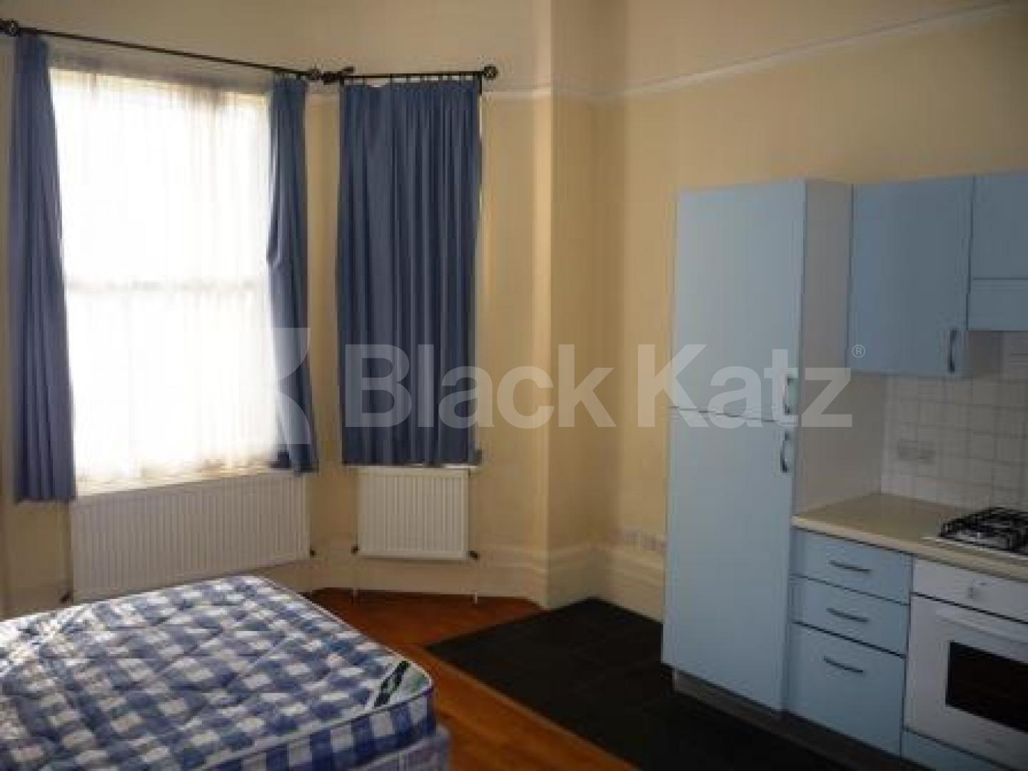 			Studio Apartment, 1 bath, 1 reception Flat			 Muswell Hill, MUSWELL HILL