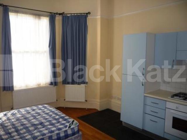 			Studio Apartment, 1 bath, 1 reception Flat			 Muswell Hill, MUSWELL HILL