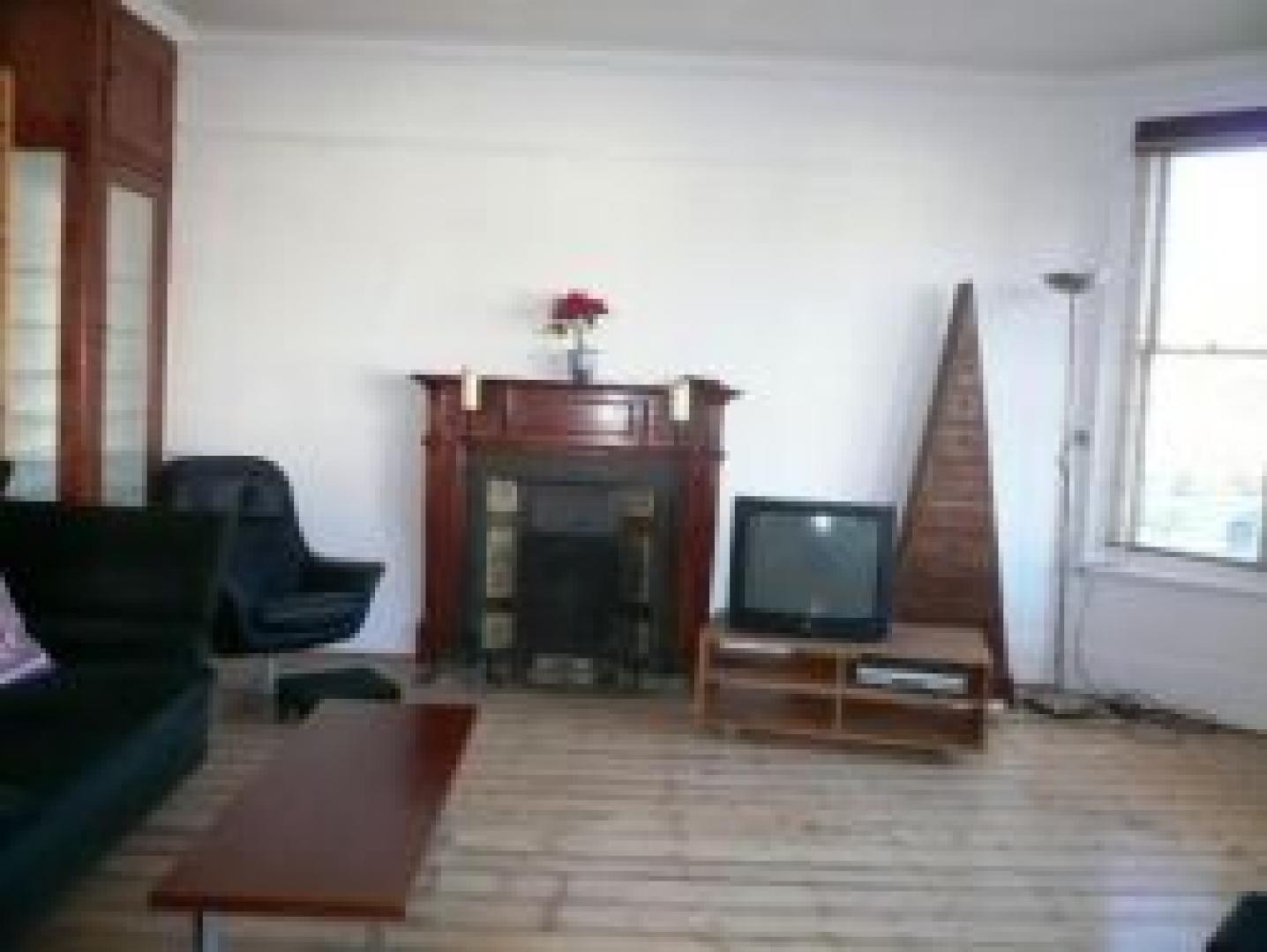 			2 Bedroom, 1 bath, 1 reception Flat			 The Grove, FINCHLEY CENTRAL