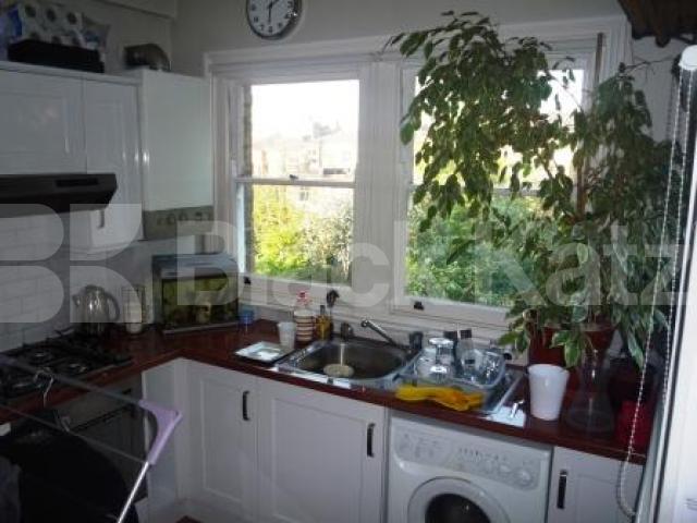 			1 Bedroom, 1 bath, 1 reception Flat			 Ferme Park Road, CROUCH END