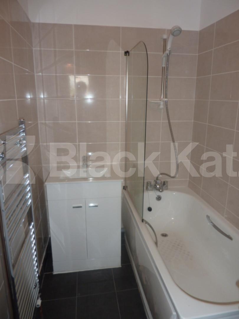 			NEW INSTRUCTION!, 3 Bedroom, 1 bath, 1 reception Flat			 Edbrooke Road, Maida Vale