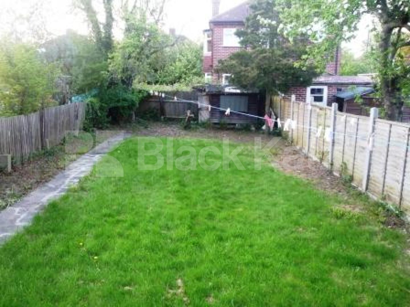 			3 Bedroom, 1 bath, 1 reception House			 Fountain Crescent, SOUTHGATE