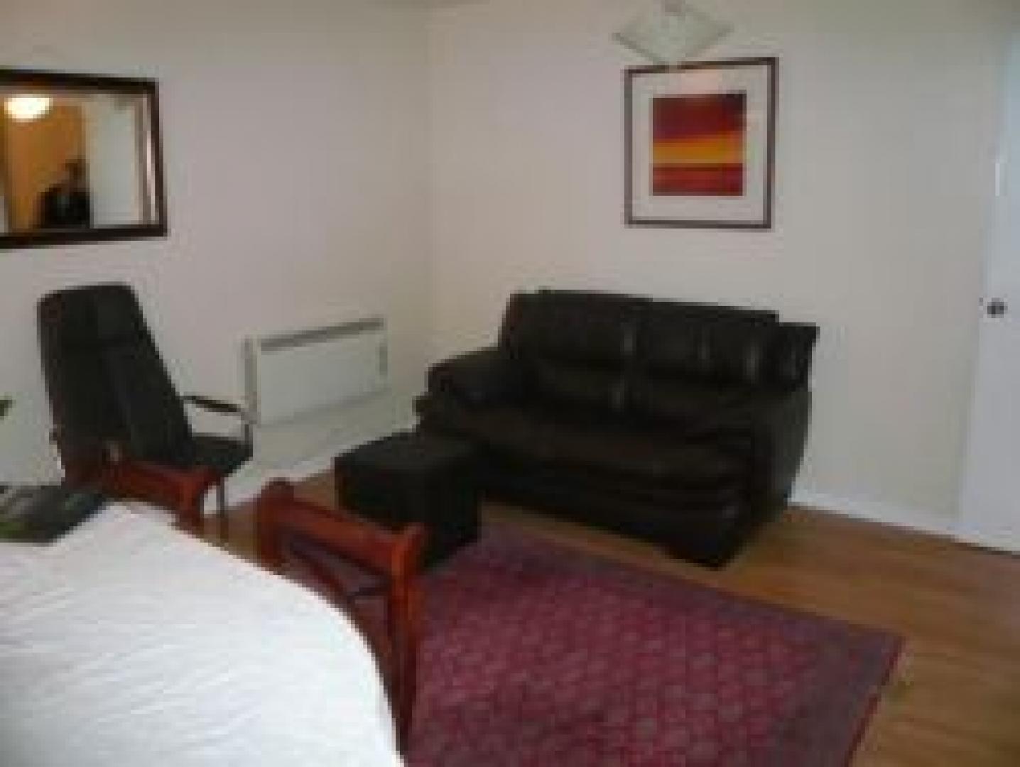 			1 Bedroom, 1 bath, 1 reception Flat			 Gratton Terrace, CRICKLEWOOD/GLADSTONE PARK