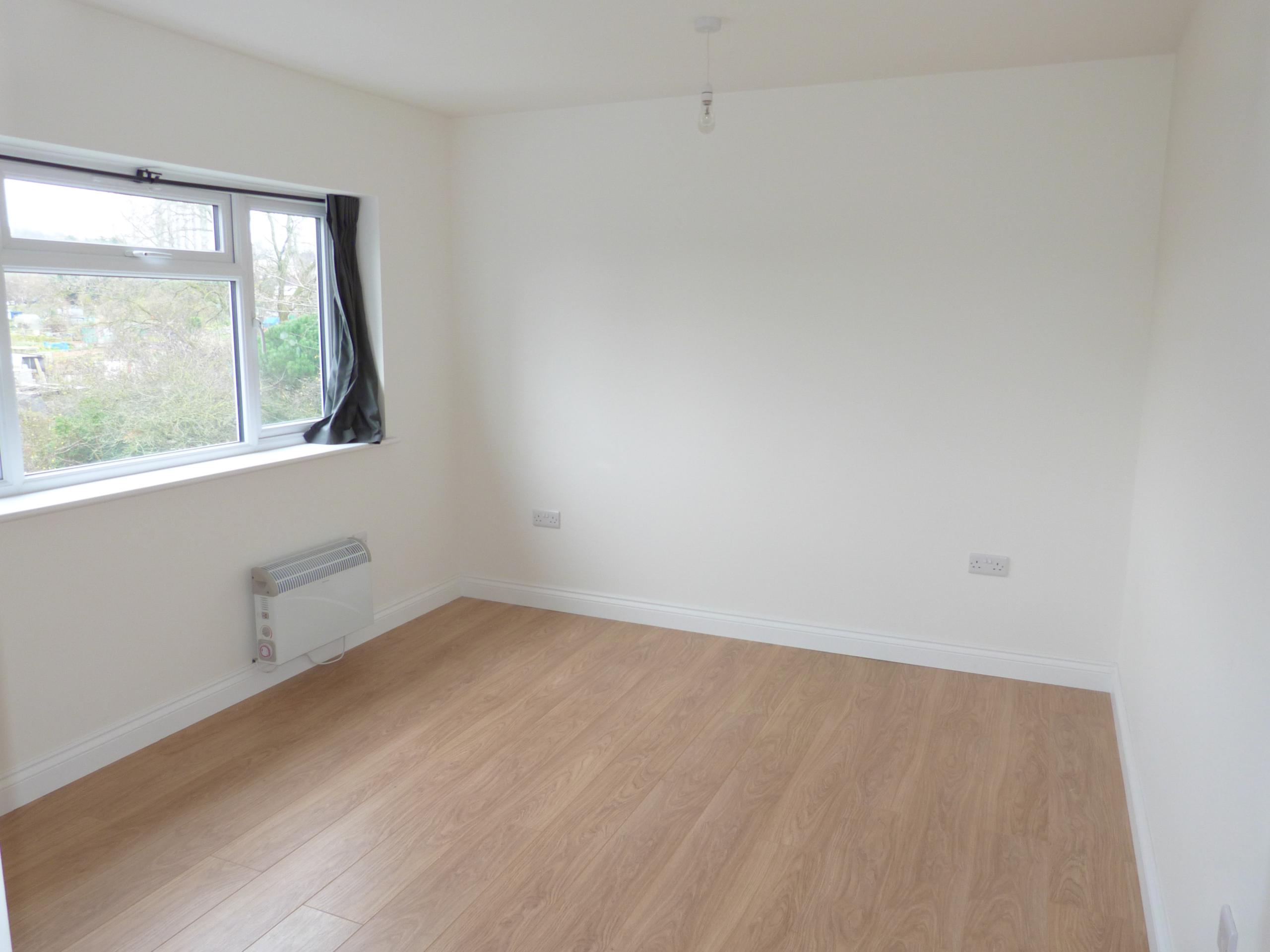 			NEW INSTRUCTION, 2 Bedroom, 1 bath, 1 reception Flat			 Hendon Way, GOLDERS GREEN/CHILDS HILL NW2