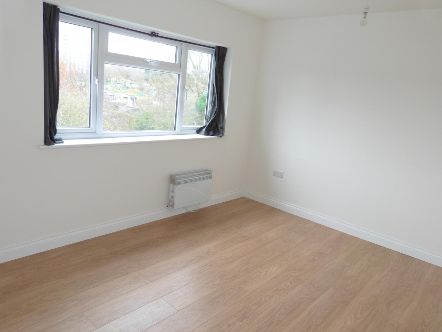 			NEW INSTRUCTION, 3 Bedroom, 1 bath, 1 reception Flat			 Hendon Way, GOLDERS GREEN/CHILDS HILL