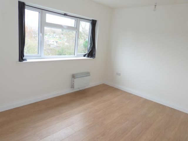 			NEW INSTRUCTION, 3 Bedroom, 1 bath, 1 reception Flat			 Hendon Way, GOLDERS GREEN/CHILDS HILL