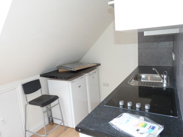 			NEW INSTRUCTION, 2 Bedroom, 1 bath, 1 reception Flat			 Hendon Way, GOLDERS GREEN/CHILDS HILL