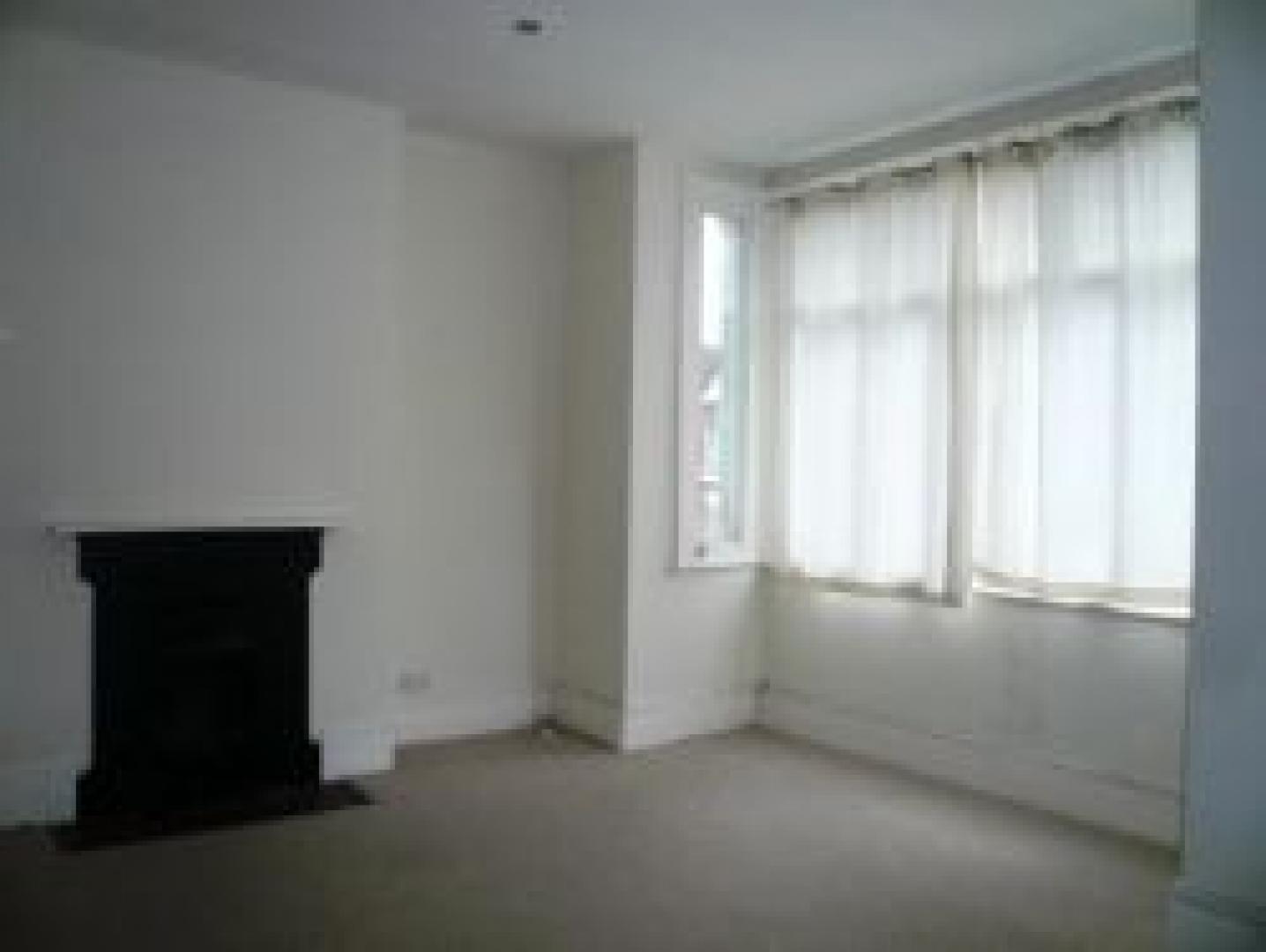 			2 Bedroom, 1 bath, 1 reception Flat			 Clifford Gardens, KENSAL GREEN
