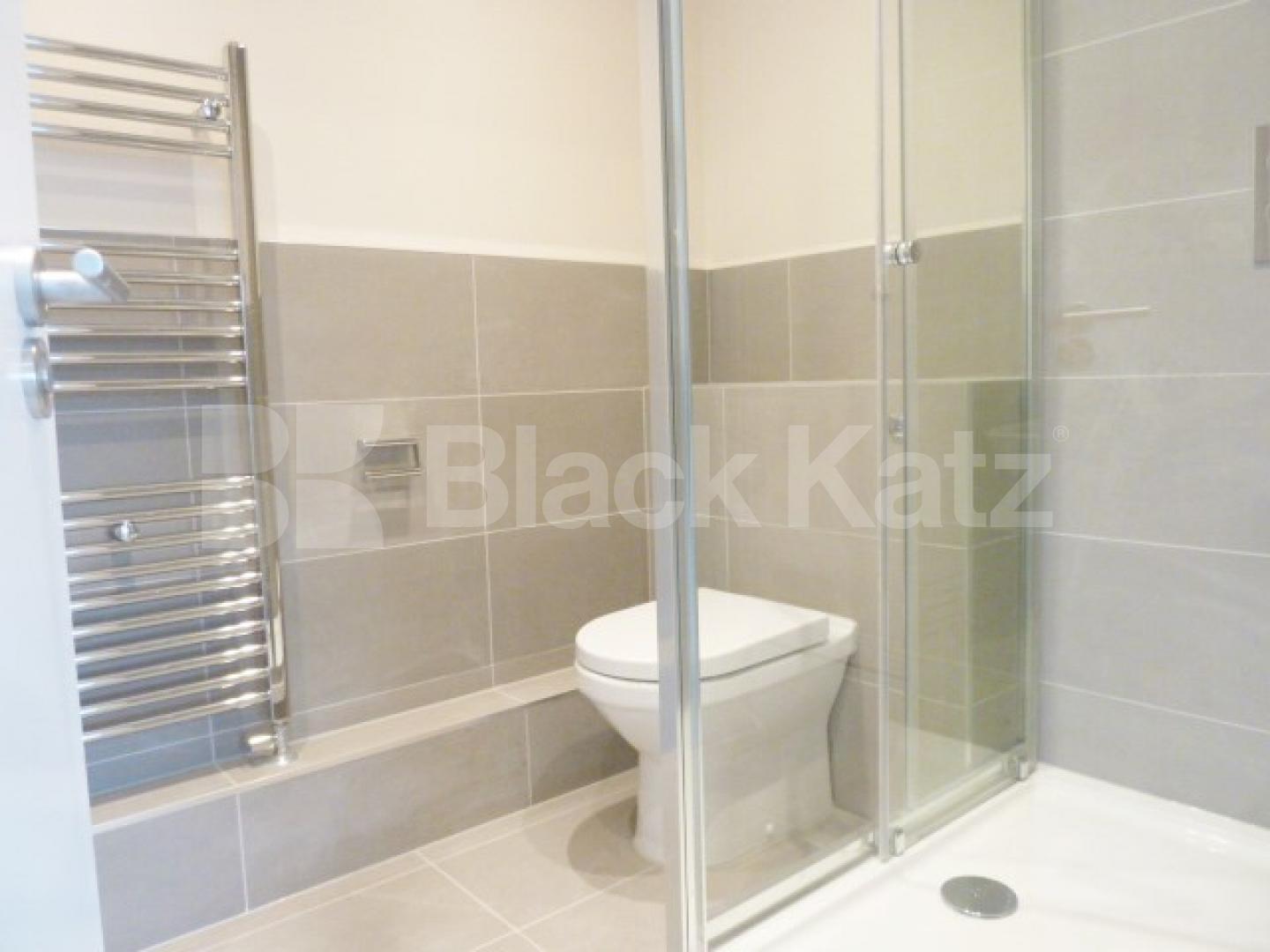 			WAREHOUSE CONVERSION IN ANGEL-OLD STREET-SHOREDITCH, 3 Bedroom, 1 bath, 1 reception Flat			 EAGLE HOUSE-EAGLE WHARF ROAD, ANGEL-OLD STREET-SHOREDITCH