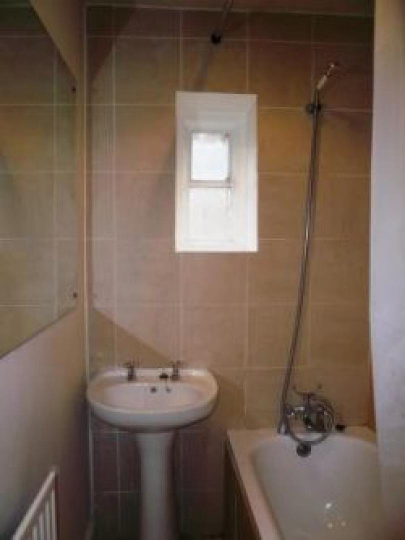 			2 Bedroom, 1 bath, 1 reception Flat			 Clifford Gardens, KENSAL GREEN