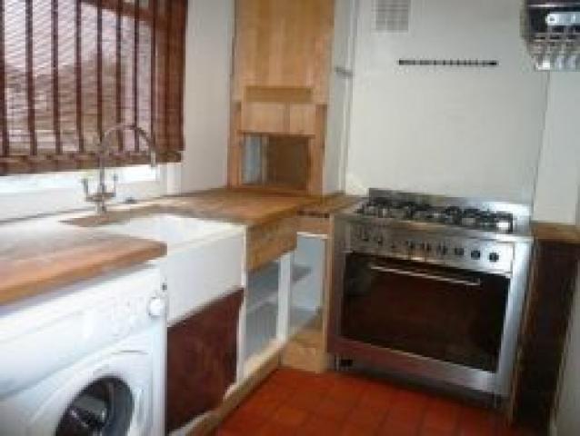 			2 Bedroom, 1 bath, 1 reception Flat			 Clifford Gardens, KENSAL GREEN