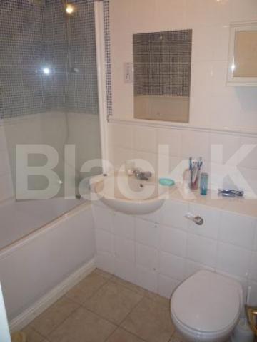 			LOVELY DEVELOPEMENT!, 2 Bedroom, 1 bath, 1 reception Flat			 Simms Gardens, EAST FINCHLEY