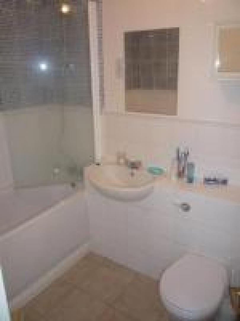 			NEW INSTRUCTION!, 2 Bedroom, 1 bath, 1 reception Flat			 Simms Gardens, EAST FINCHLEY