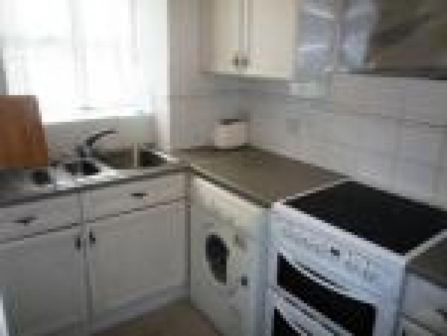 			NEW INSTRUCTION!, 2 Bedroom, 1 bath, 1 reception Flat			 Simms Gardens, EAST FINCHLEY