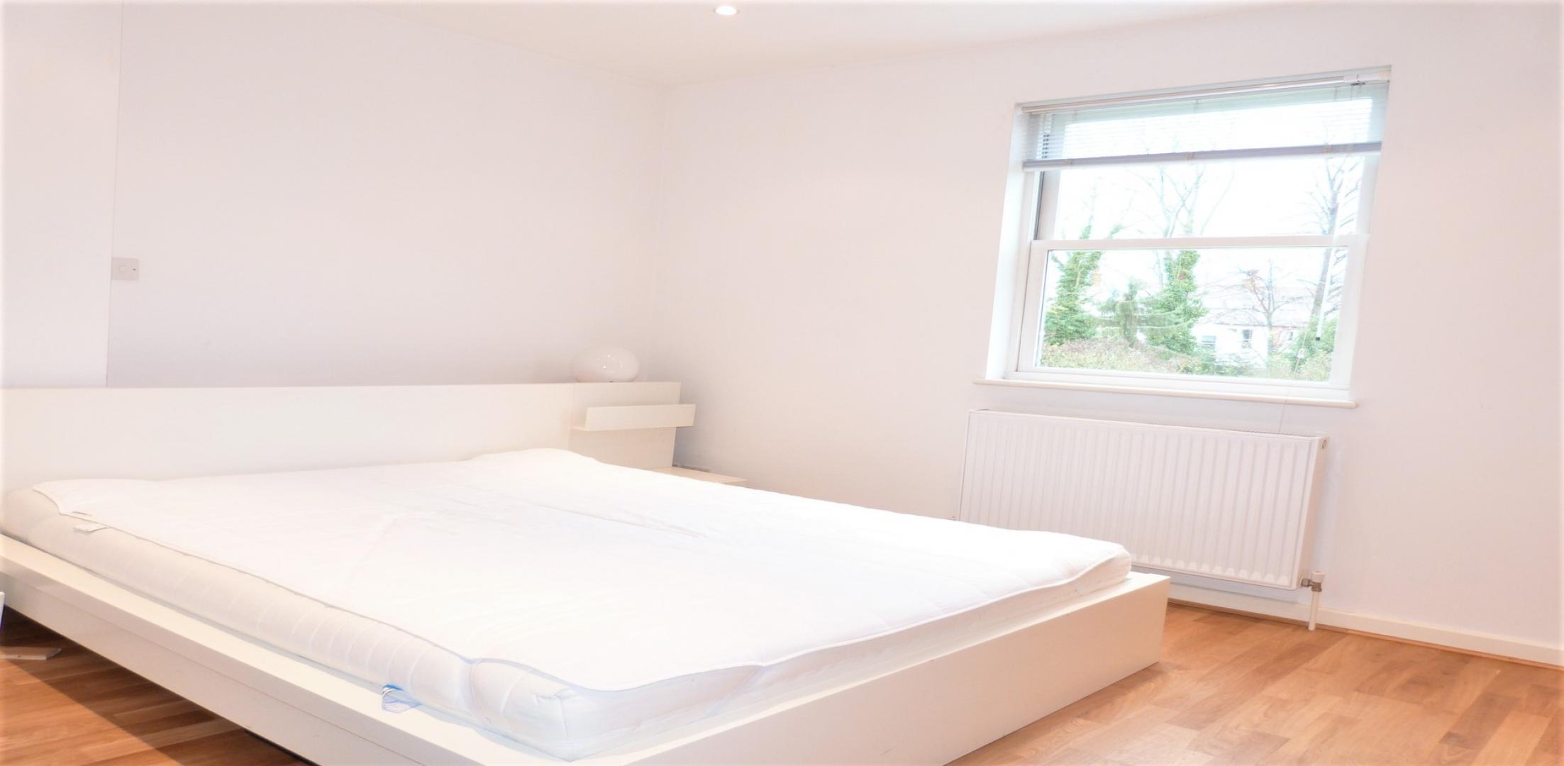 			2 Bedroom, 1 bath, 1 reception Flat			 Walm Lane, KILBURN / WILLESDEN GREEN