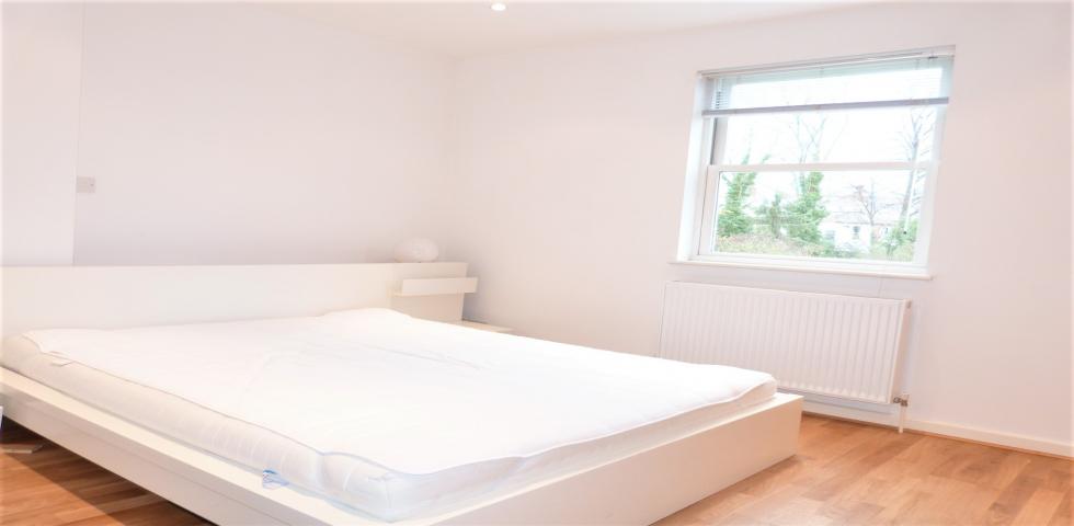 			2 Bedroom, 1 bath, 1 reception Flat			 Walm Lane, KILBURN / WILLESDEN GREEN