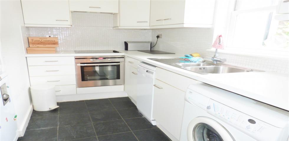 			2 Bedroom, 1 bath, 1 reception Flat			 Walm Lane, KILBURN / WILLESDEN GREEN