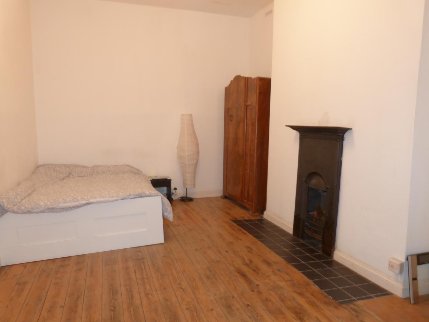 			Beautiful Communal Garden, 1 Bedroom, 1 bath, 1 reception Flat			 Canfield Gardens, SOUTH HAMPSTEAD