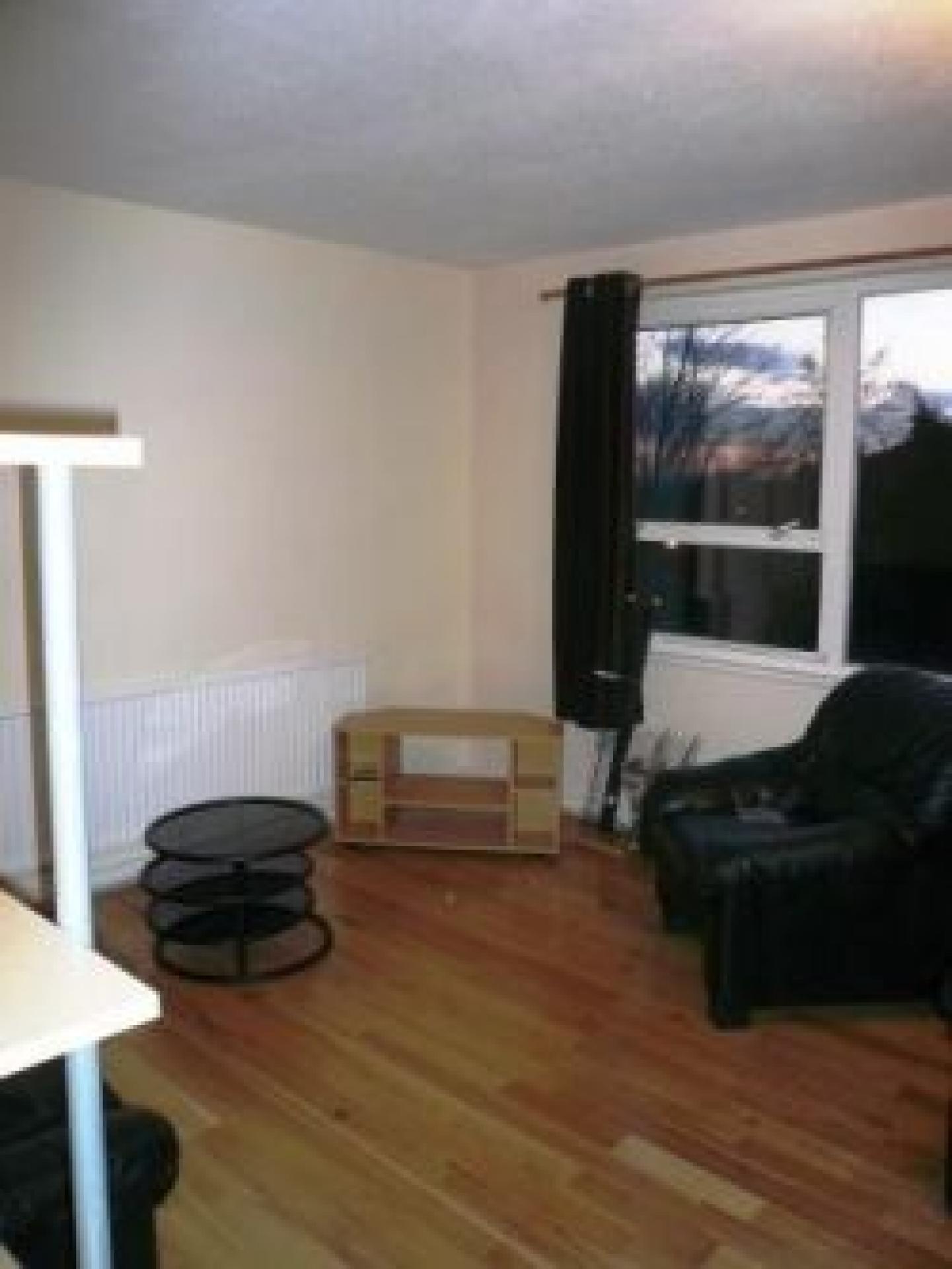			2 Bedroom, 1 bath, 1 reception Flat			 Brook Road, DOLLIS HILL NW2