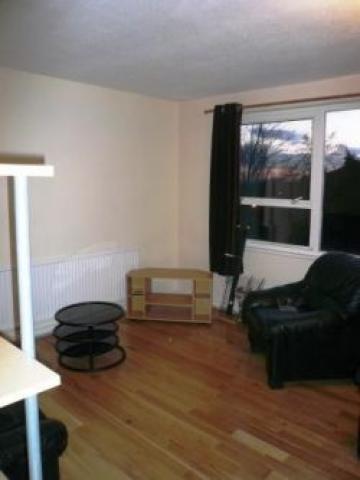 			2 Bedroom, 1 bath, 1 reception Flat			 Brook Road, DOLLIS HILL